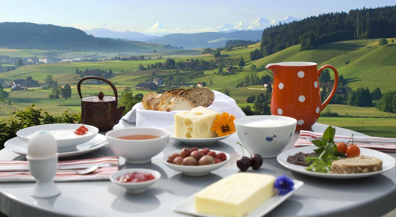 Restaurant Hotel Ruettihubelbad Walkringen エクステリア 写真